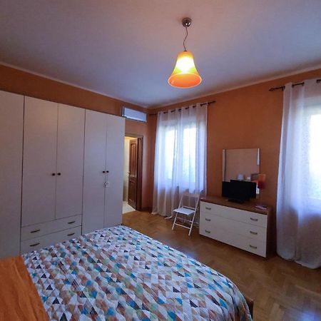 La Finestra Su Spello Apartment Luaran gambar
